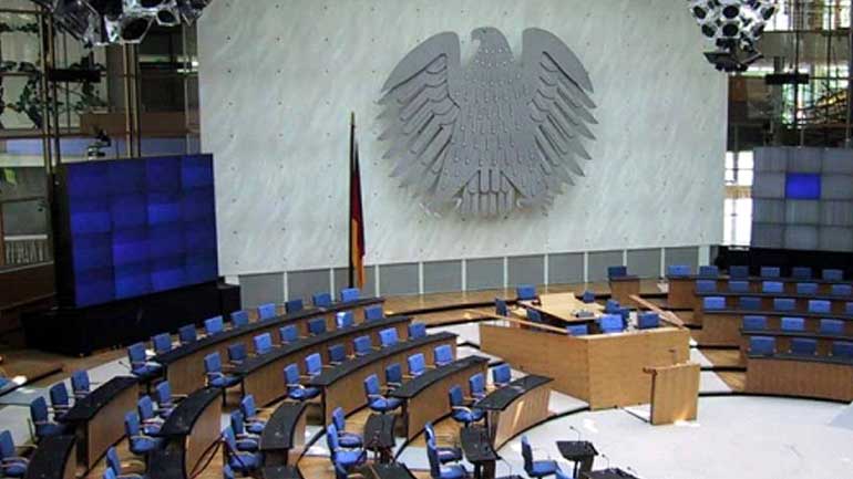 «Γυρίστε στην πραγματικότητα, άλλοι κάνουν κουμάντο» σκληρά σχόλια από γερμανικά κόμματα «Γυρίστε στην πραγματικότητα, άλλοι κάνουν κουμάντο» σκληρά σχόλια από γερμανικά κόμματα